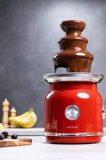 Sada mléčné čokolády na fontánu a mini fontána