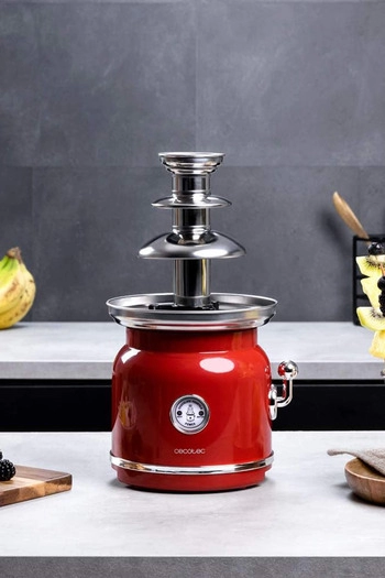 Sada mléčné čokolády na fontánu a mini fontána