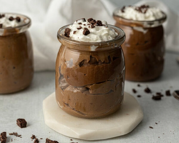 cokoládové poháry s cokoládovým krémem